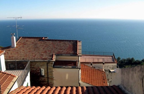 Cipressa House | House in the Old Town: splendid sea view with large living terrace