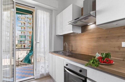 Borghetto Santo Spirito Apartment | House Carletta 200m From The Sea, Borghetto Santo Spirito, Italy