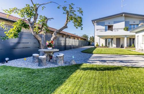 Lonate Pozzolo Bed & Breakfast | I'M b&b - 10 min da Malpensa Parcheggio gratuito Colazione inclusa