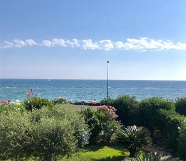 Follonica Villa | Il Giardino Sul Mare