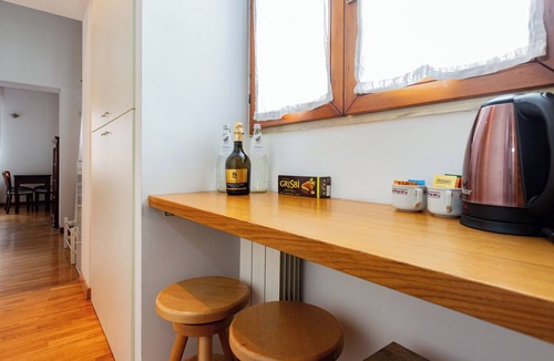 Casoretto Apartment | Ingegnoli1 Bright top floor apartment by Hospity