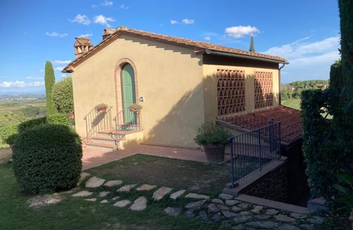 San Gimignano Apartment | Intera Casa Vacanze con Giardino e Piscina ad uso Esclusivo a 2km da S.gimignano