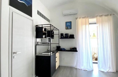 Arenella Apartment | Just a short walk from the subway and near the historic center of Naples