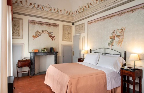 San Gimignano City Centre Hotel | L'Antico Pozzo Boutique Historic Hotel in San Gimignano