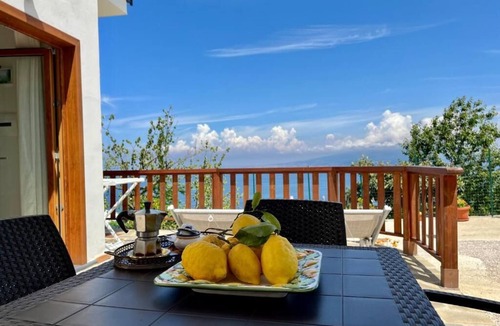 Monte Chiaro Apartment | La Badia