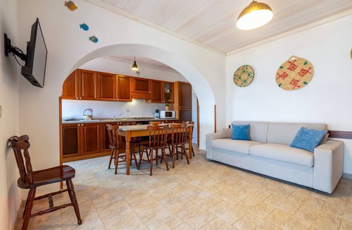 La Ciaccia Apartment | La Casa Di Giò – Beachfront Apartment with Sea View Terrace and Wi-Fi
