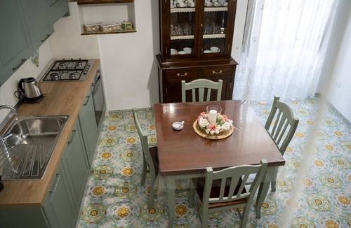 Vietri sul Mare Apartment | La Casetta di Fifina Amalfi Coast Cozy little house on the Amalfi Coast