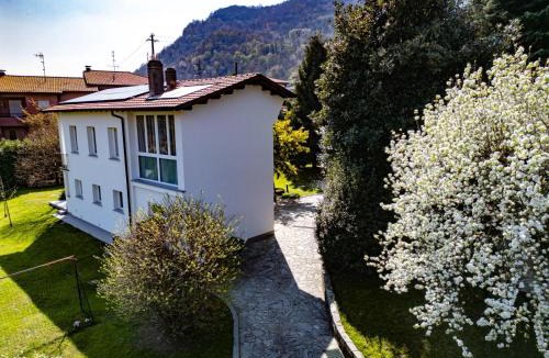 Olginate Villa | La Casetta di Renzo e Lucia