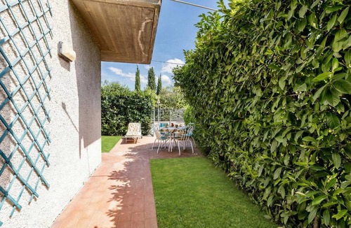 Marina di Massa Apartment | La Chimera Duplex with Garden 700m from sea, Massa, Italy
