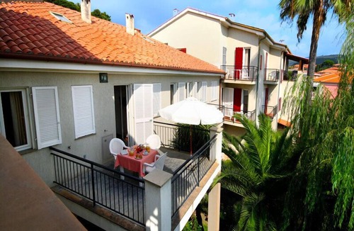 San Bartolomeo al Mare Apartment | La Meridiana 5 Pax - One Bedroom Apartment, Sleeps 5