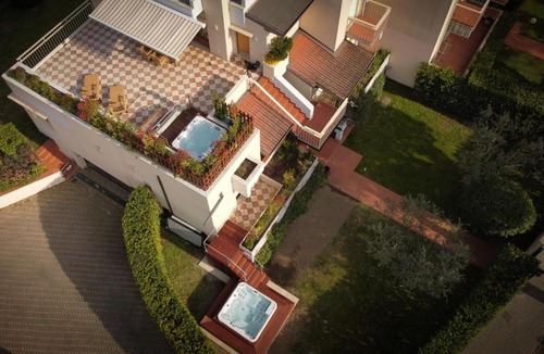 Sirmione Villa | Lake Front Apartment - Direct Lake Access