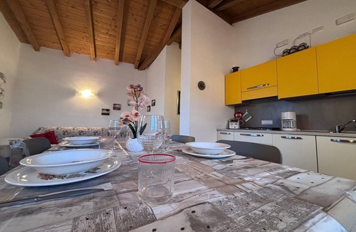 Brezzo di Bedero Apartment | Lakeview Apartment in Brezzo di Bedero