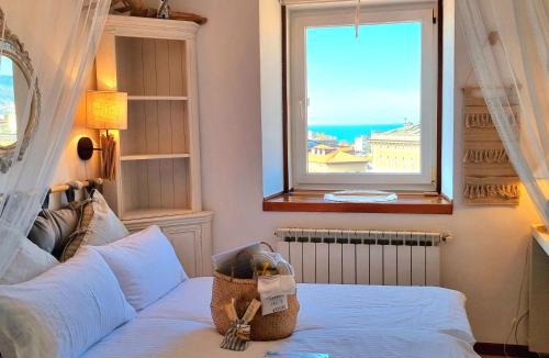 Citta Nuova-Barriera Nuova-San Vito-Citta Vecchia Apartment | Le Petit Phare in Centro Storico con vista mare