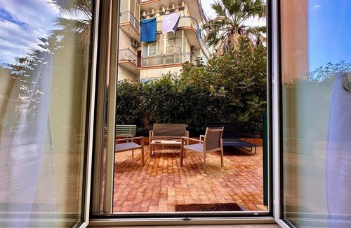 Mergellina Apartment | Life in Naples