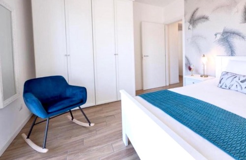 Albate Apartment | Lora luxury suite 4, free private parking, self check-in, air conditioner