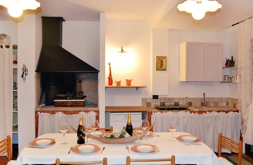 Santo Stefano al Mare Apartment | Lovely apartment for 6 people with WIFI, private pool, hot tub, A/C, TV, patio and parking