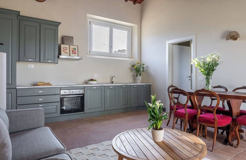 San Pietro in Bossolo Villa | Lovely apartment in villa for 6 people with pool, WIFI and TV, close to Greve In Chianti