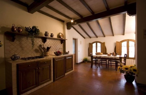 Colle di Val d'Elsa House | Lovely apartment in villa for 4 guests with pool, TV, patio and pets allowed