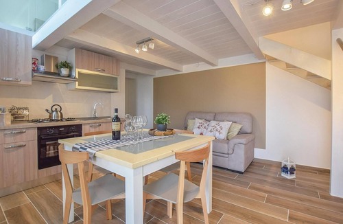 Laureana Cilento Apartment | Lovely apartment in Laureana Cilento (SA) with WiFi