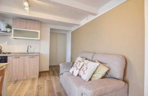 Laureana Cilento Apartment | Lovely apartment in Laureana Cilento (SA) with WiFi