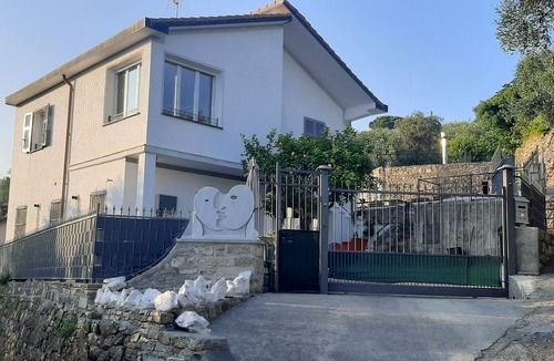 Diano San Pietro House | LOVELY APARTMENT 'Madonna della Neve' IN DIANO SAN PIETRO