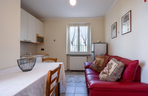 Vinchio Apartment | Lovely apartment for 2 guests with pool, A/C, WIFI, terrace, pets allowed and panoramic view