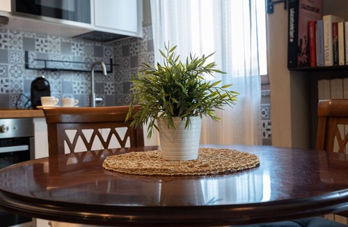Pavia Apartment | Lovely apartment for 3 people with WIFI, A/C, TV, terrace, pets allowed and panoramic view