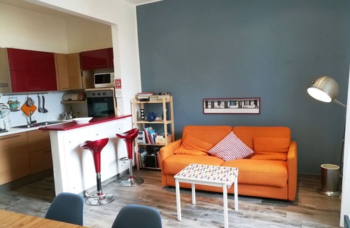 Formia Apartment | Lovely apartment for 4 guests with WIFI, A/C, balcony and pets allowed