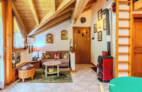 Ragoli Apartment | Lovely apartment for 5 guests with TV, balcony and panoramic view