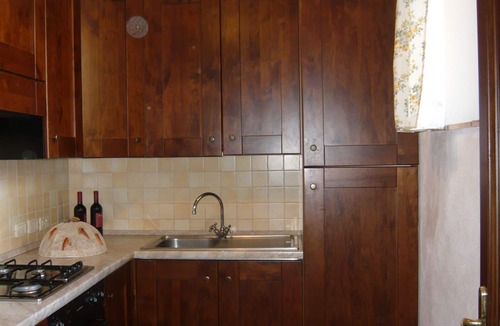 Il Poggio Apartment | Lovely apartment for 6 guests with pool, WIFI, TV, patio, pets allowed and panoramic view