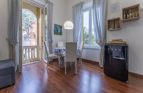 Bogliasco Apartment | Lovely apartment for 3 people with A/C, WIFI, TV and balcony, close to Portofino