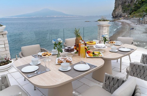 Pogerola Villa | Luxury seaside villa with Vesuvius view and direct beach access