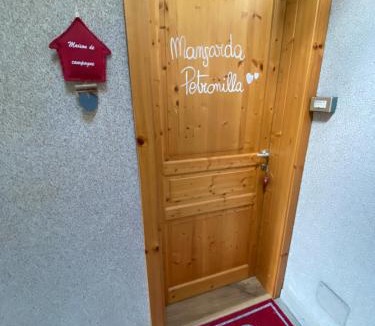 Piazzatorre Apartment | Mansarda Petronilla