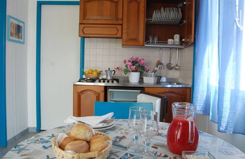 Marina del Cantone House | Marina Del Cantone Chalet
