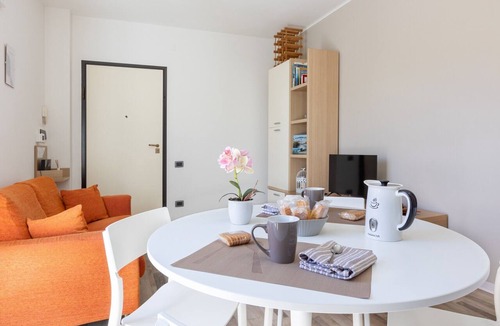 Province of Cagliari Apartment | Max Apartment Holiday Home in Quartu Sant'Elena with Terrace and Parking