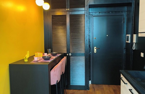 Casoretto Apartment | Milan Designed Urban Apartment | Steps to Subway, Top Attractions and Duomo.
