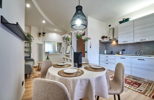 Cernusco Lombardone Apartment | Milan & Lake Como Strategic Home - 2 Bedrooms, Wi-Fi & Parking