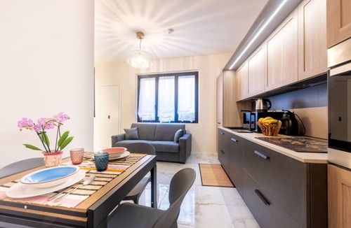 Parma City Centre House | Modern 44 square meters studio apartment (with separate sleeping area), perfect for four people, located on the first floor of a recently renovated 1960s building with elevator (NOT accessible to disabled guests).The property enjoys an excellent location
