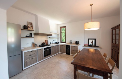 San Gimignano Apartment | Modern apartment in a hamlet with pool 20 minutes from San Gimignano