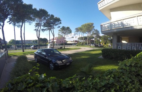 Caorle Apartment | Modern flat with balcony in Caorle residence
