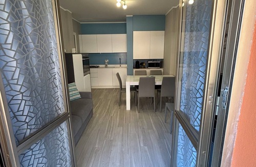 Marina di Andora Apartment | Moderno con Bici Incluse e Terrazzo per Colazioni