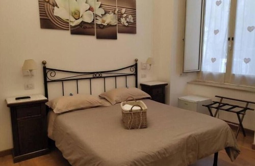 Naples City Centre Bed & Breakfast | Naples Pietrasanta LT | Double Room in the Heart of the Historic Center