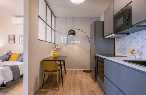 Pisa Apartment | New Apartment with Balcony - 900 m from the Tower, Private Park