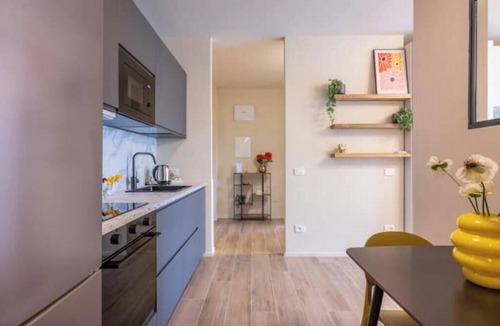 Pisa Apartment | New Apartment with Balcony - 900 m from the Tower, Private Park