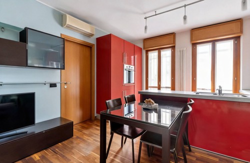 Crescenzago Apartment | NEW - Special Introductory Price: Elegant Three-Bedroom Apartment with a Terrace Overlooking the Park, Jacuzzi, and Garage