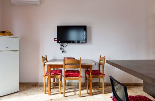 Santo Stefano al Mare Apartment | Nice apartment for 5 guests with WIFI, A/C, TV, balcony and pets allowed