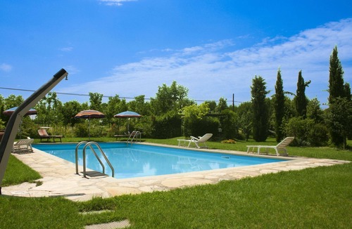 Castiglion Fiorentino Apartment | Nice apartment for 2 guests with pool, WIFI, TV and pets allowed, close to Cortona