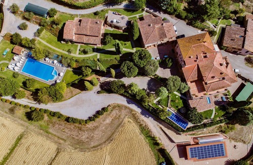 Po' Bandino Villa | Nice apartment in villa for 8 guests with WIFI, A/C, pool, TV and patio