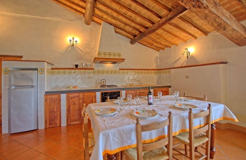 Monteroni d'Arbia Apartment | Nice apartment for 5 people with pool, WIFI and panoramic view, close to Siena