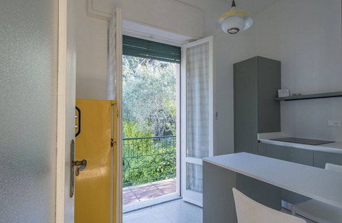 Pieve Ligure Apartment | Nice apartment for 5 guests with WIFI, TV, terrace, pets allowed and panoramic view, close to Ge.